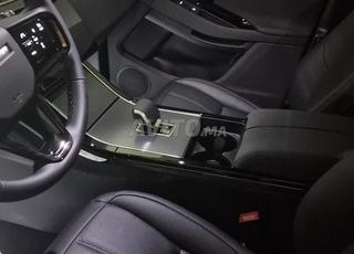 رنج روفر أسود رائع للإيجار