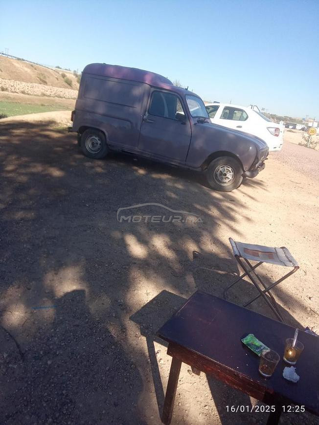 Renault R4 Essence Manuelle 1980 à Settat