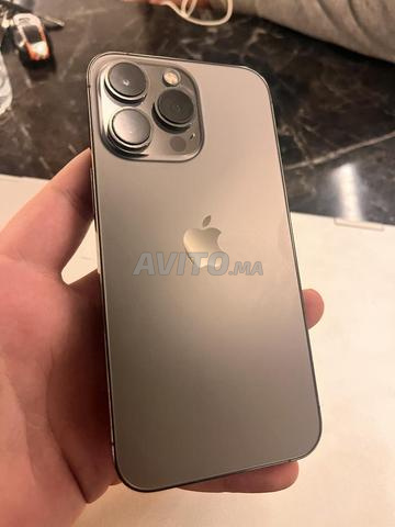 IPHONE 13 Pro noir 256gb 89 batterie