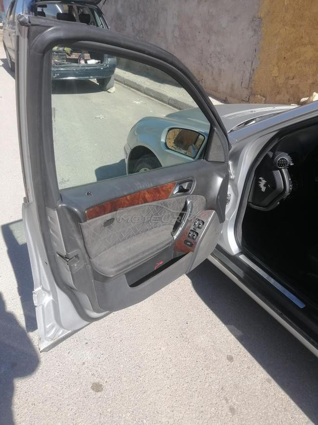 Mercedes-Benz 220 Diesel Manuelle 2000 à Oued Zem