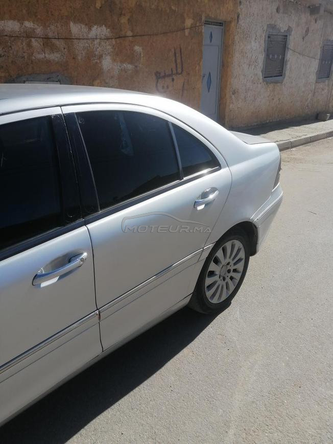 Mercedes-Benz 220 Diesel Manuelle 2000 à Oued Zem