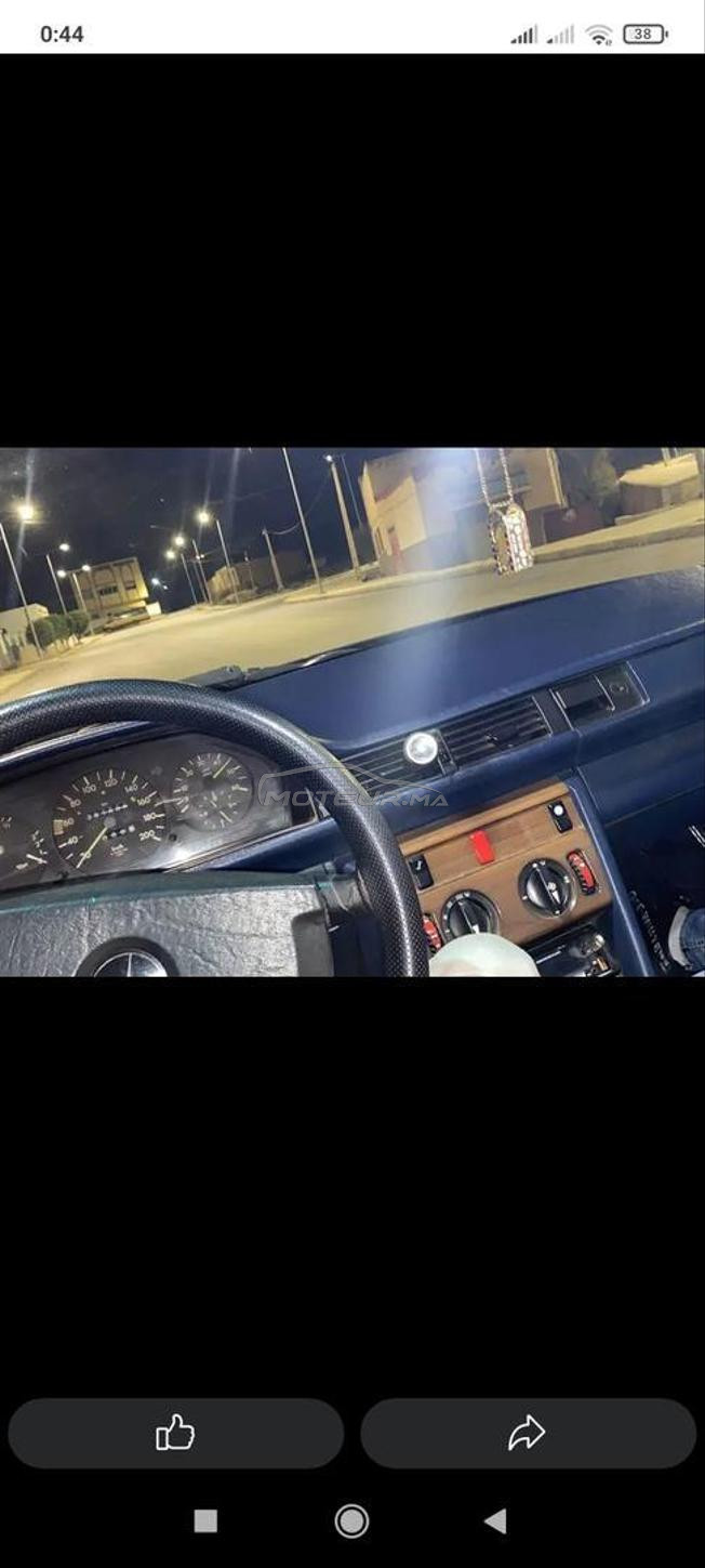 مرسيديس بينز 250D.