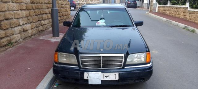 Mercedes-Benz 220 Diesel Manuelle 1996 à Rabat - 2
