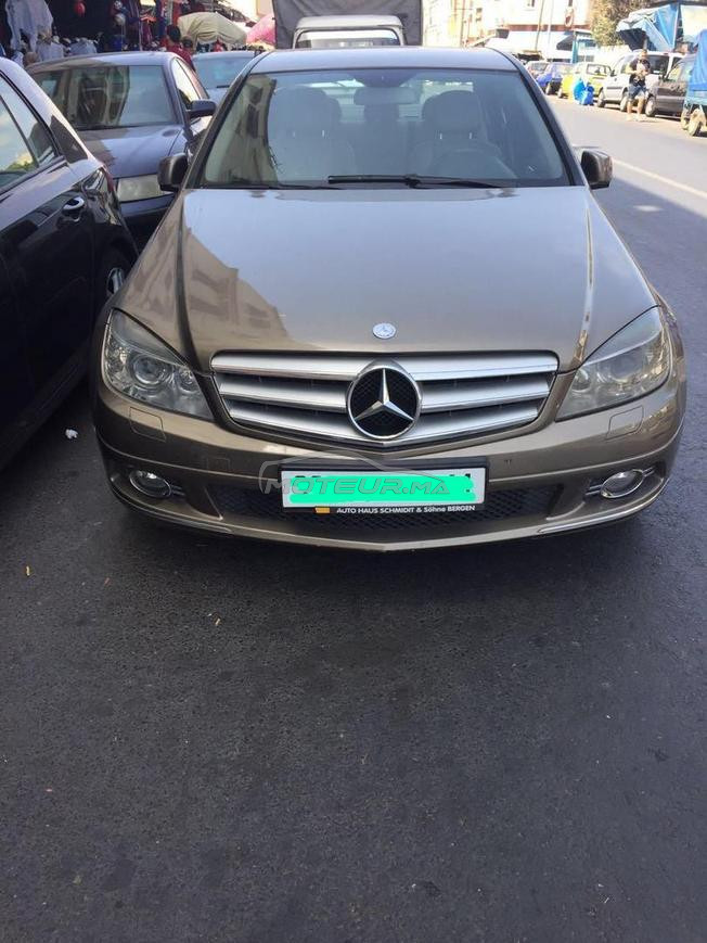 Mercedes-Benz 220 Diesel Automatique 2010 à Tanger