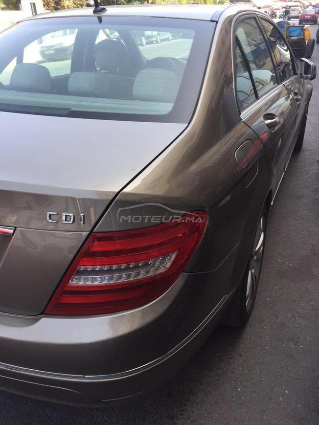 Mercedes-Benz 220 Diesel Automatique 2010 à Tanger