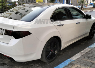 Honda Accord Essence Automatique 2010 à Rabat