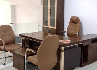 أثاث مكتبي متكامل 🪑💯