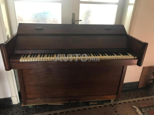 piano droit d’étude de marque Gaveau 