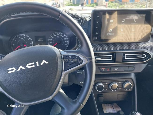 Dacia Logan tout option 11/2023 à Tanger 14000 km