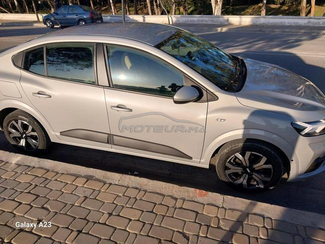 Dacia Logan tout option 11/2023 à Tanger 14000 km