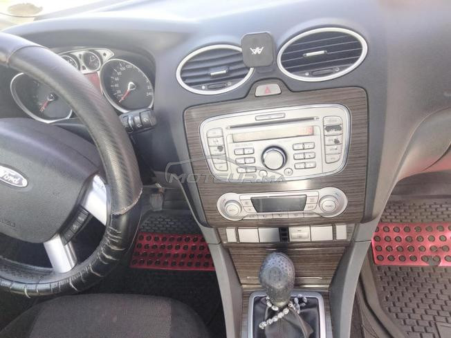 ford focus ghia berline 2010 