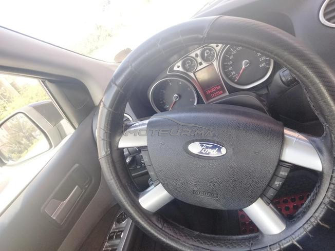 ford focus ghia berline 2010 
