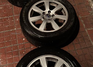 4 jantes volvo 4 pneus
