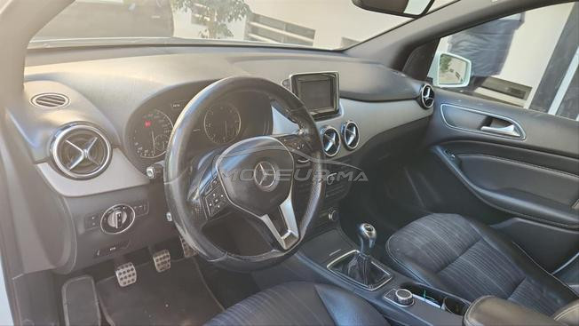 Mercedes B180