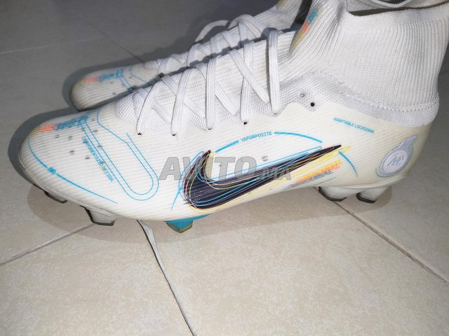 Godasse Nike taille 42