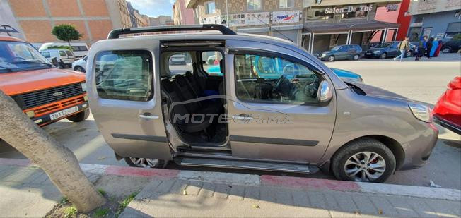 رونو كونغو ديزل يدوي 2015 في طنجة