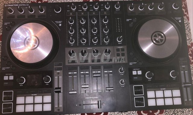 CONTRÔLEUR Dj  traktor