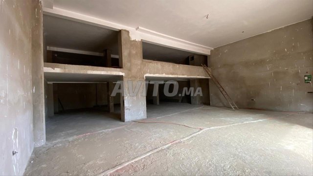 magnifique local commercial vide