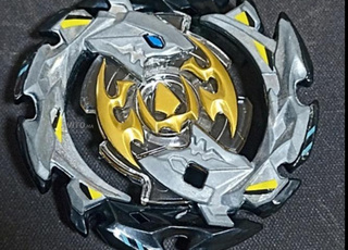 beyblade pour grande et petit بلبل للكبار و الصغار 