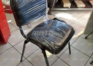 Chaise accueil fixe iso noir