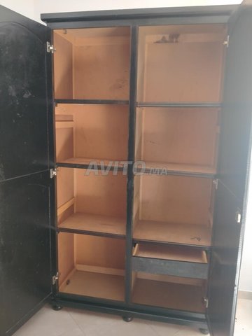 Armoire en bois 