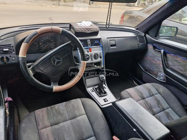 Mercedes-Benz 220 Diesel Manuelle 1994 à Salé