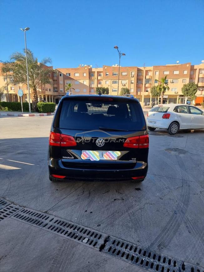 Volkswagen touran diwna 2015 model 2011