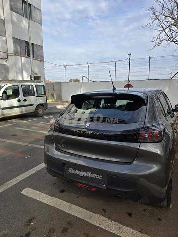 peugeot 208 automatique 130ch 2022 - 2