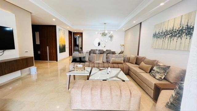 Appartement à louer 158 m² à Rabat - 2