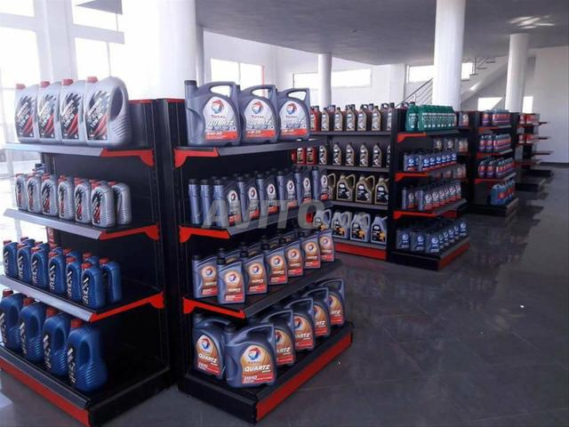 lés étagères supermarché 