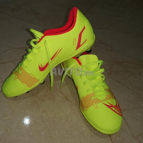 godasse football NIKE originale pointure 38.5    