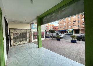 Deux locaux commerciaux à vendre 