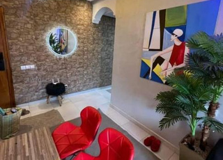 شقة للعائلات دقيقة من البحر و المحطة بدون سمسار