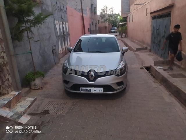 Renault clio très bon etat