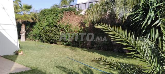 Villa à Vendre à Hay Riad rabat 800m²