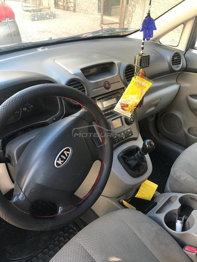 kia carens