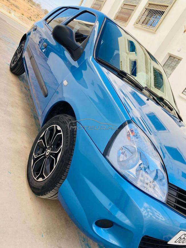 Renault Clio Essence Manuelle 2012 à Agadir