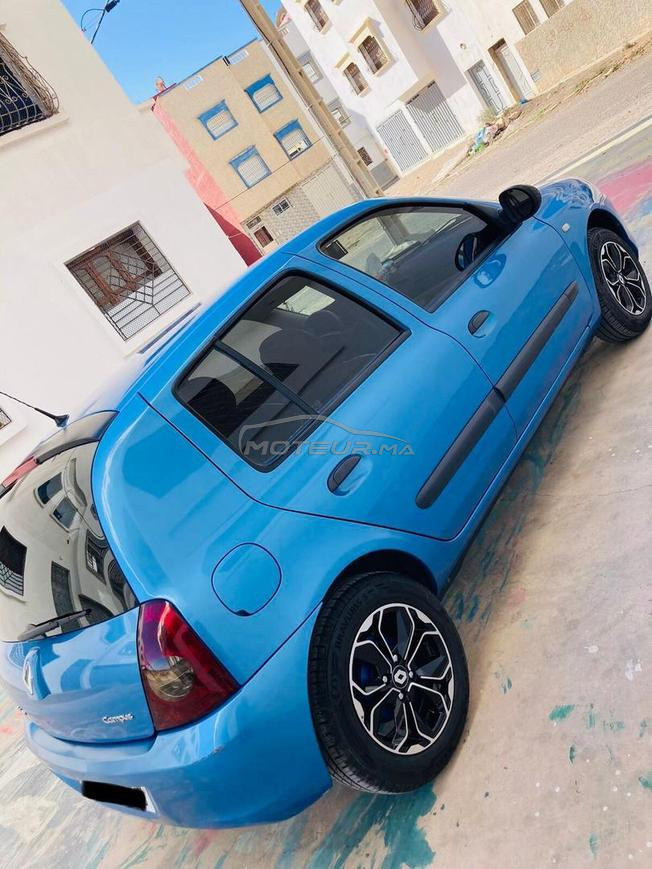 Renault Clio Essence Manuelle 2012 à Agadir