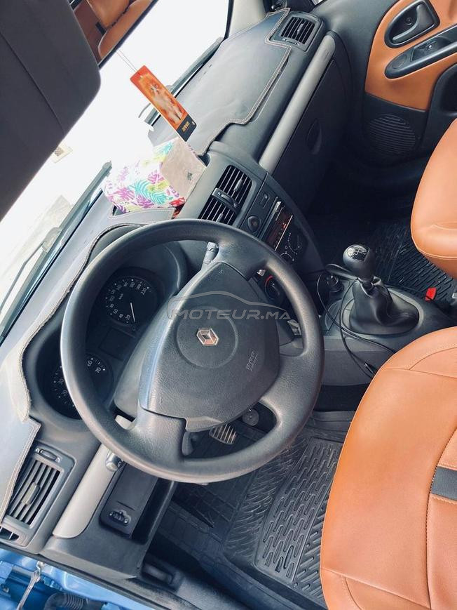 Renault Clio Essence Manuelle 2012 à Agadir