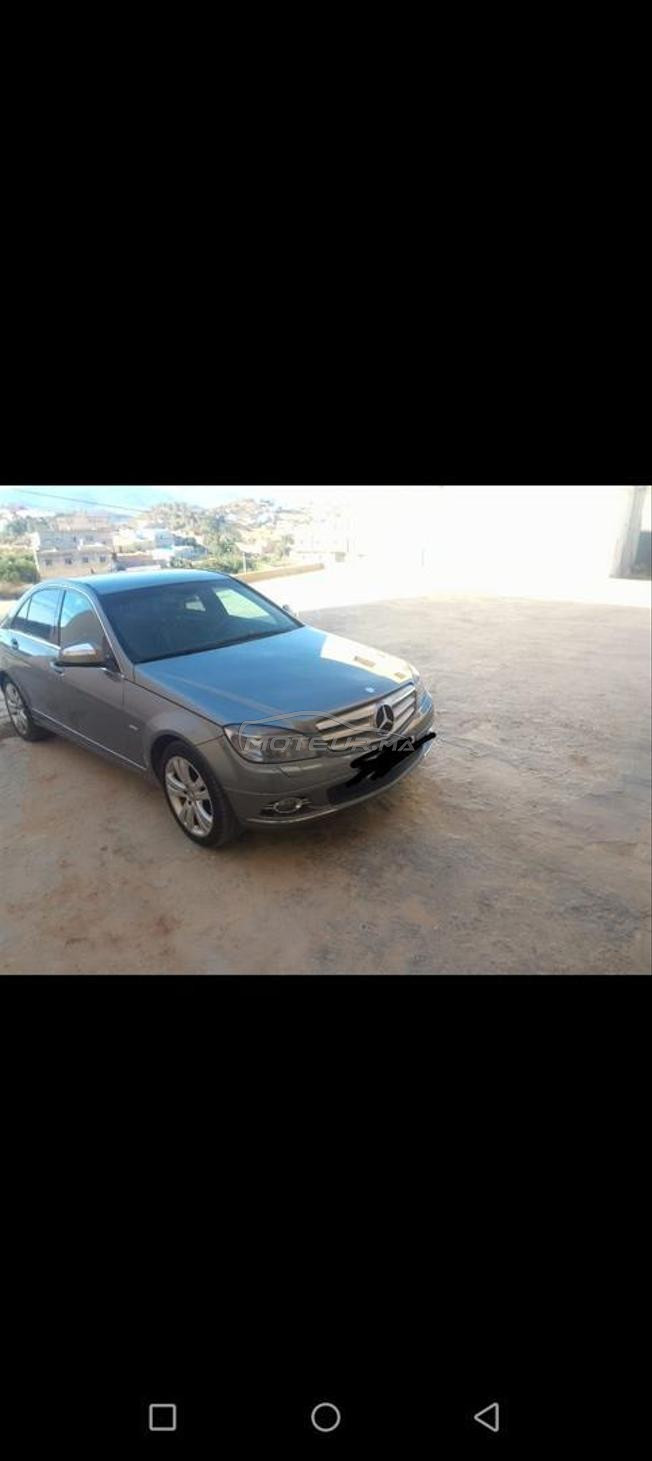 سيارة ميرسيدس 220CDI