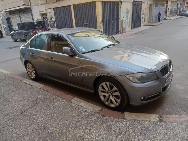 BMW 318d Série 3 Diesel Manuelle 2011 à Casablanca