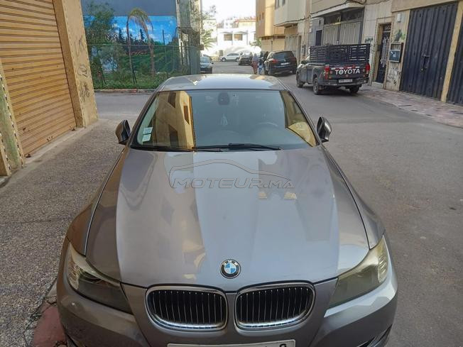 BMW 318d Série 3 Diesel Manuelle 2011 à Casablanca