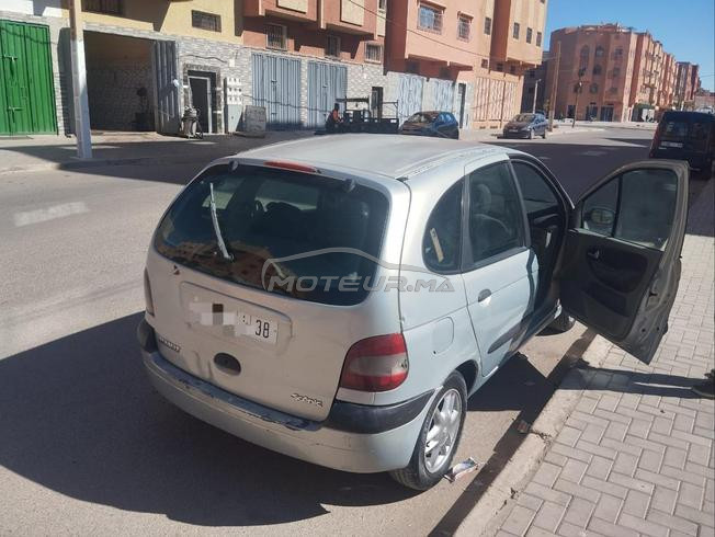Renault Scenic Diesel Manuelle 2000 à Ouarzazate