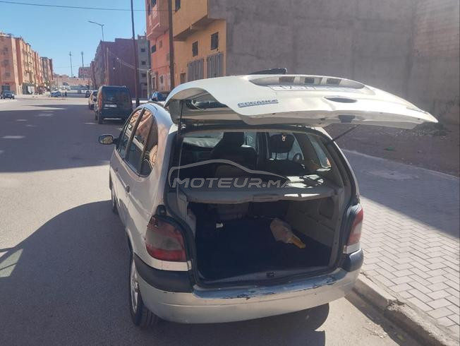 Renault Scenic Diesel Manuelle 2000 à Ouarzazate