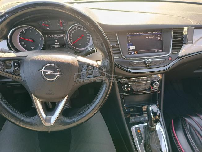 Opel Astra 2021 état neuf 