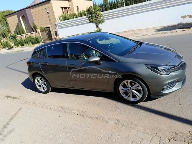 Opel Astra 2021 état neuf 