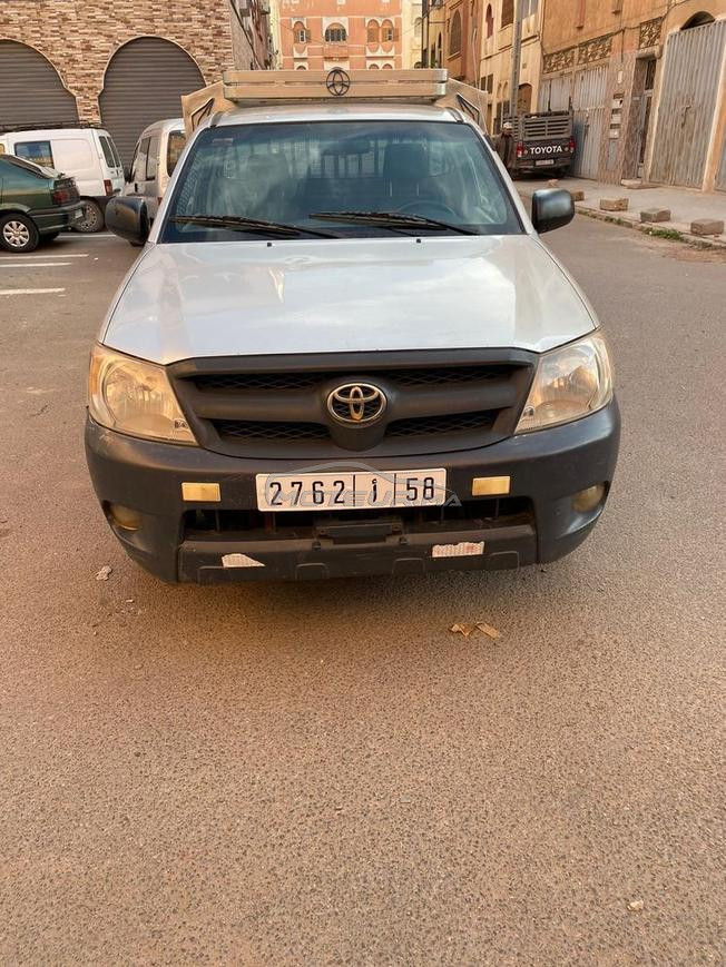 Toyota pick model 2006 