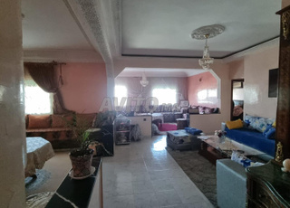 Appartement à  vendre à  Hay Azhar