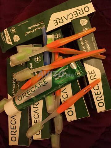 Orecare, dentifrice et brosse à dents médicale