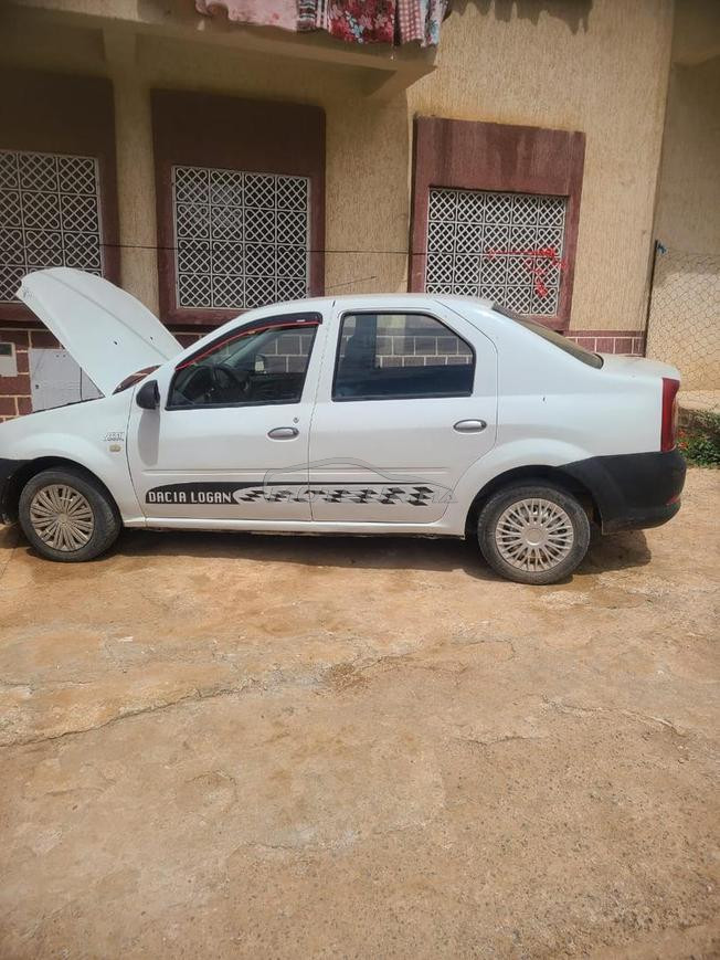 Dacia Logan Diesel Manuelle 2010 à Sefrou